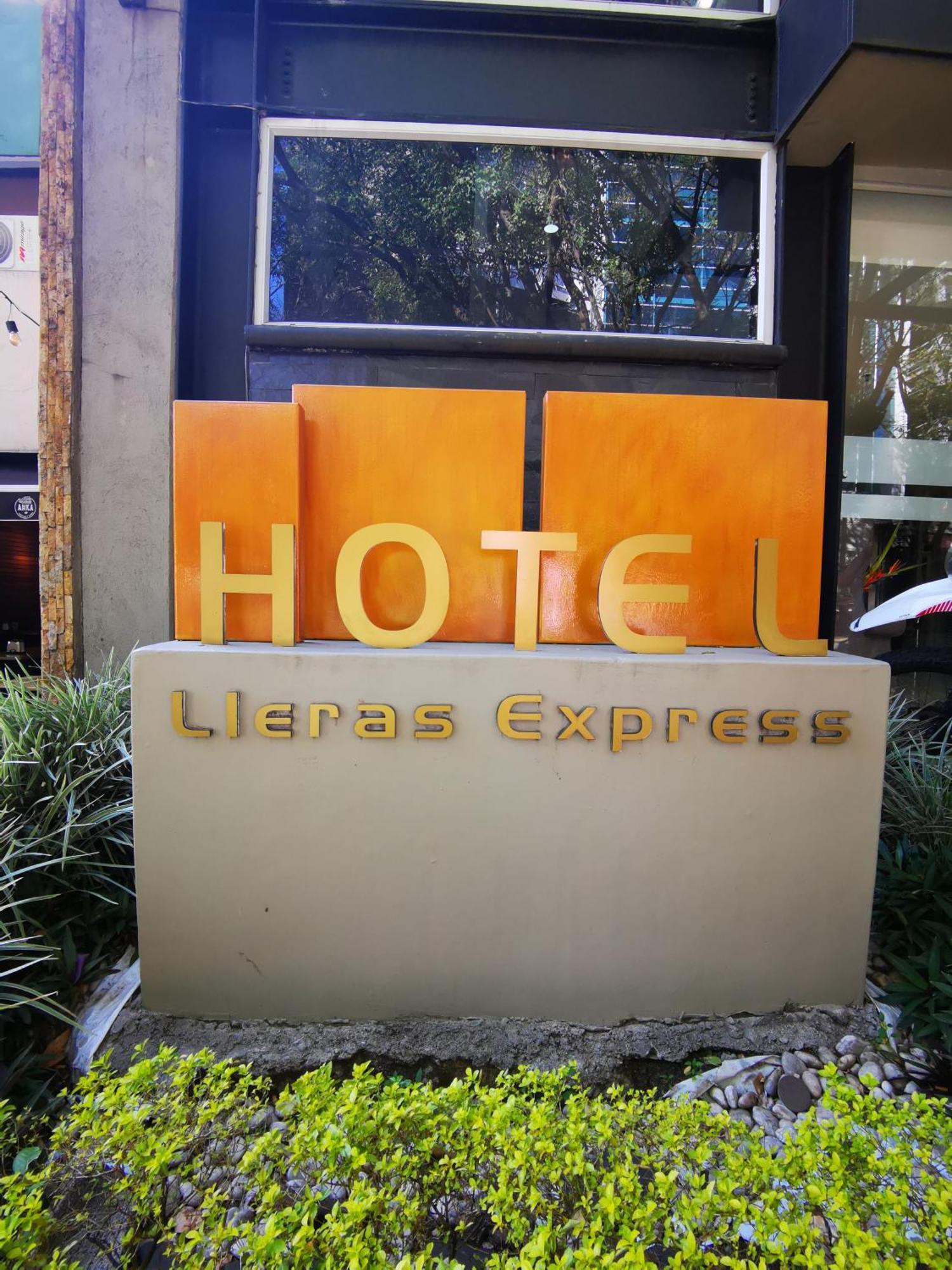 Hotel Lleras Express Медельин Экстерьер фото
